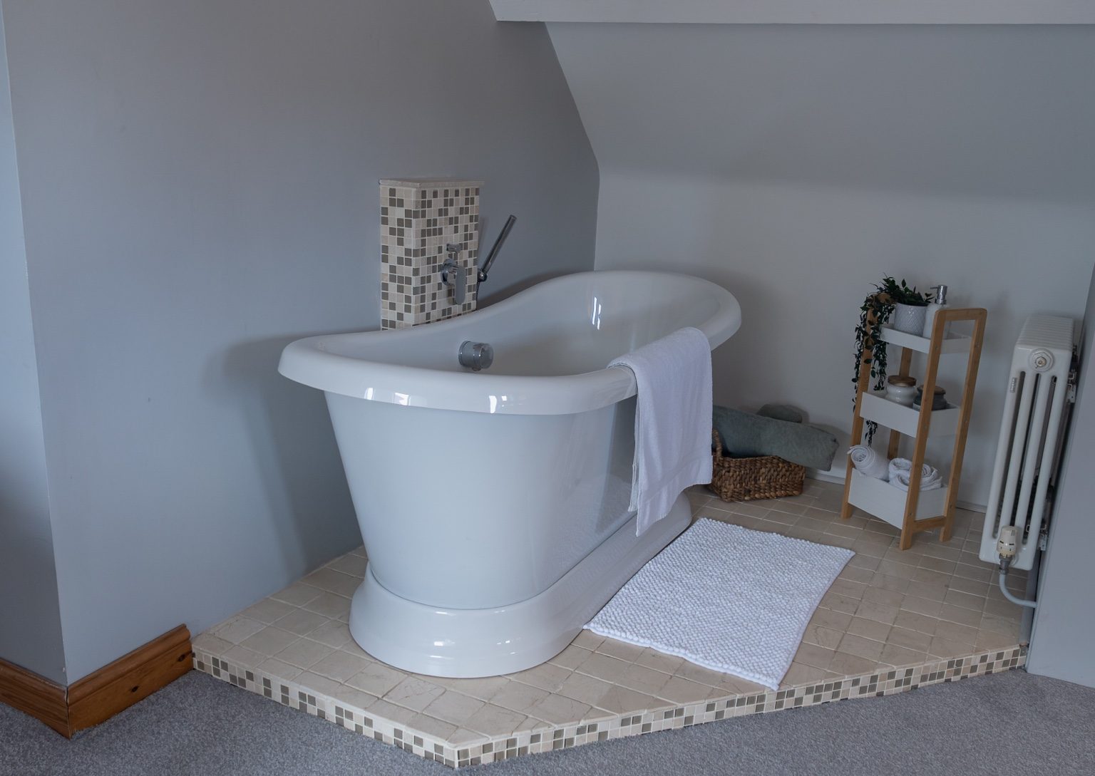 Freestanding bath in the main bedroom suite